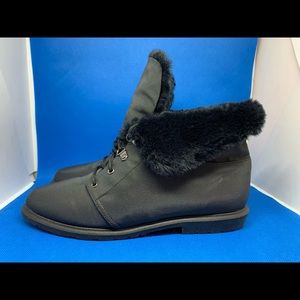 DANEXX Thermolite Silktex Fur Lined Cozy Boots Weather Resistant Women's Size 9.
